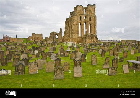 Tynemouth Priory, Tynemouth, Northumberland, England Stock Photo - Alamy