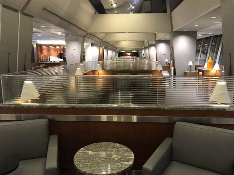 Phl American Airlines Admirals Club Reviews And Photos Terminal B C Connector Philadelphia