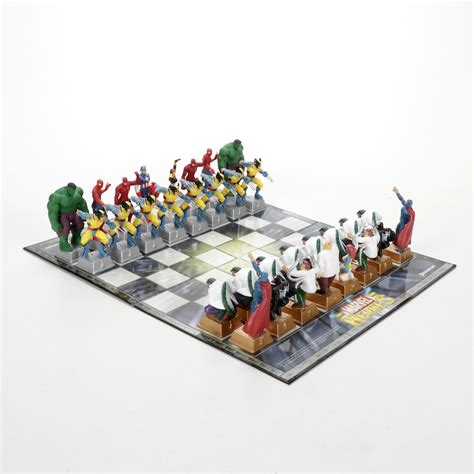 Pressman Marvel Heroes Chess Set, 2003 | EBTH