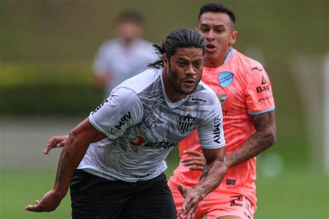 Hulk está apto a jogar e pode estrear contra o Tombense Nacho ainda