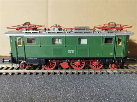 MODÉLISME FERROVIAIRE H0 LOCOMOTIVE electrique E 32 de la DB ROCO