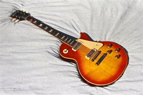 Gibson Les Paul Deluxe 1970 Sunburst Guitar