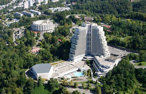 Топ 10 лучших отелей Сочи для отдыха туристам 🏨