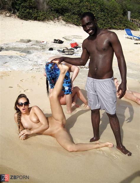 Nude Nude Models Invade An Island ZB Porn