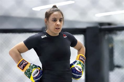 Best UFC Women Fighters - Discover Top 10 Females in This Sport