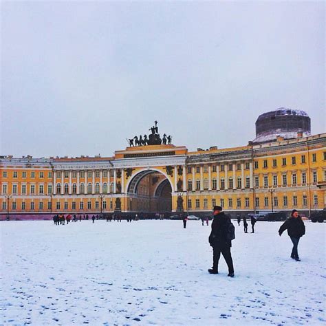 La Plaza del Palacio de San Petersburgo - Vivir Europa