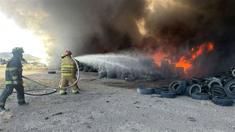 Consume Incendio Miles De Llantas En Predio De Caborca Noticias De