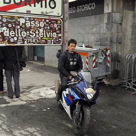 Incidente A Pistoia Muore Un Motociclista Nello Scontro Con L Auto