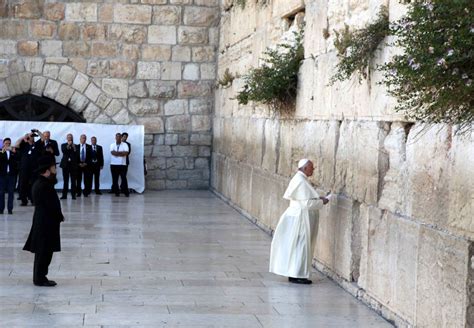 Papa Francesco Svelata La Preghiera Al Muro Del Pianto La Repubblica