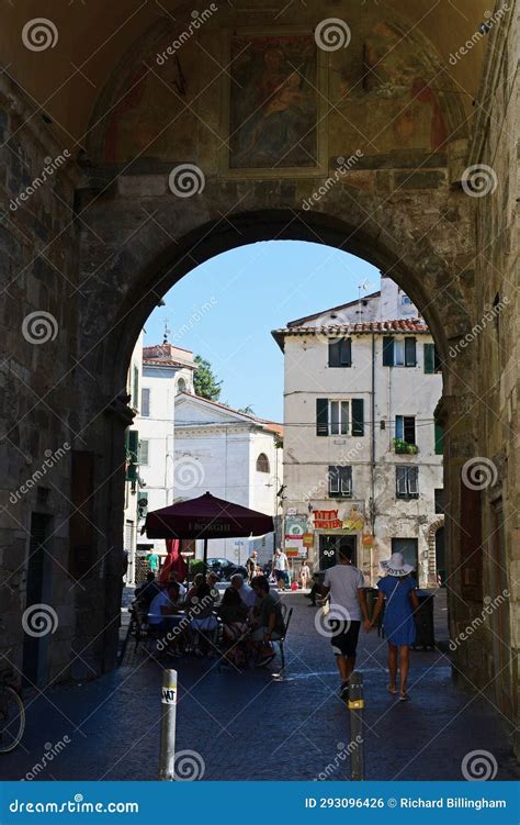 Piazza Dell Anfiteatro Lucca Tuscany Italy Editorial Photo Image