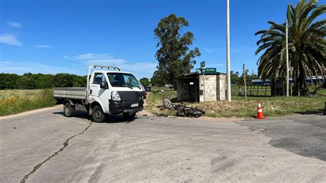 Adolescente De A Os Que Viajaba De Acompa Ante En Una Moto Muri En