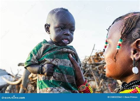 Dasanesh Woman Carries Tef On Her Head Omorate Omo Valley Ethiopia