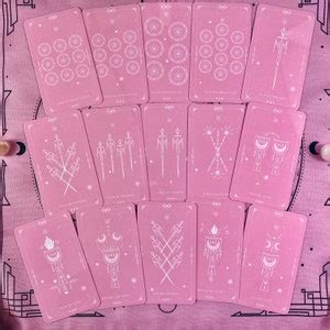 Tarot Deck Minimalistic Pink White Plastic Tarot Cards Gift Set With