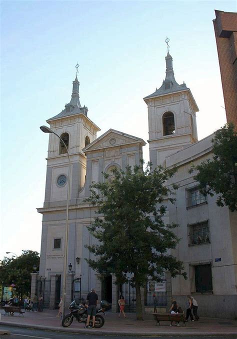 Madrid Iglesia De Santa Teresa Y Santa Isabel Exterieur De