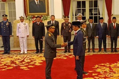 Presiden Jokowi Lantik Jenderal Agus Subiyanto Jadi Panglima TNI