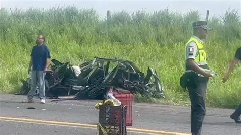 Fatal Accidente Entre Camioneta Y Cami N De Carga Deja Muertos Y