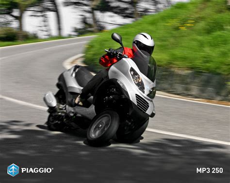 Piaggio Mp Specs Performance Photos Autoevolution