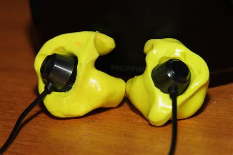 Review Earmold Molded Stereo Earbuds Adventure Rider