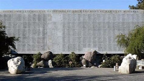 Memorial Del Detenido Desparecido Y Del Ejecutado Pol Tico Cementerio