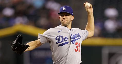 Dodgers Lhp Tyler Anderson Rejects Qualifying Offer Signs With Angels