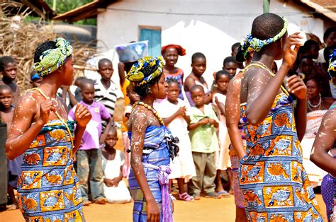 Ghana Women Fileghana Women Dance 7250867248 Wikimedia