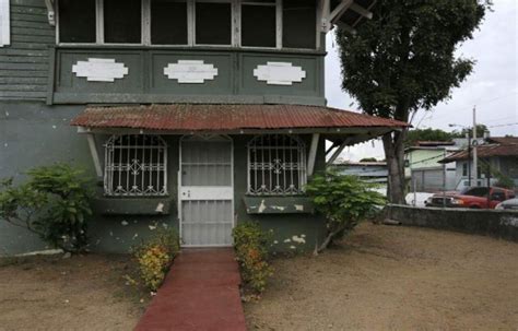 Casas De Poca Del Canal Se Resisten A Desaparecer