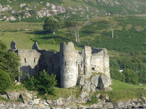 Castle Sween on Loch Sween, Knapdale, Argyll. Believed to be the oldest ...