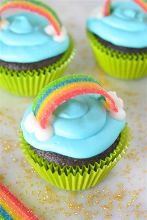 Rainbow Cupcakes With a Hidden Surprise - Mommy's Fabulous Finds