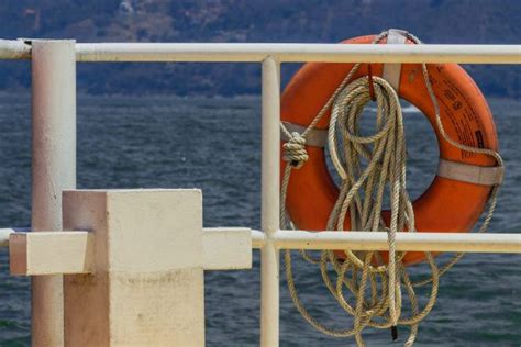 Trois Enfants Meurent Dans Le Chavirage D Un Bateau Closer