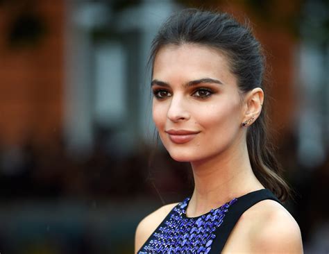 Emily Ratajkowski Nackt Verführerisch Oben Ohne Foto Versetzt Fans In