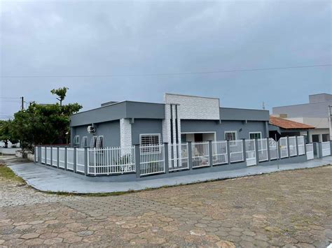 CASA LINDA A VENDA NO CENTRO DE BARRA VELHA SC 104