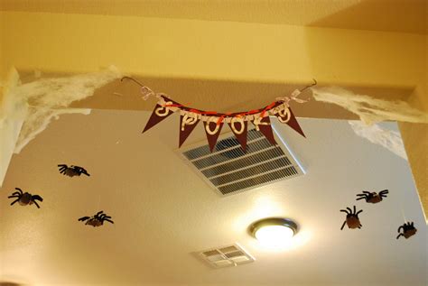 My Sisters Tricks: SpOoKy SpIdErS