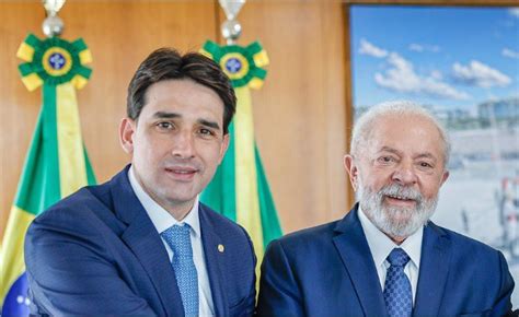 Ao Lado Do Presidente Lula Ministro Silvio Costa Filho Cumpre Agenda