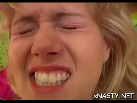 Lad Le Da Colmillos Y Bolas A La Joven Novia Rubia Zhenya Xvideos