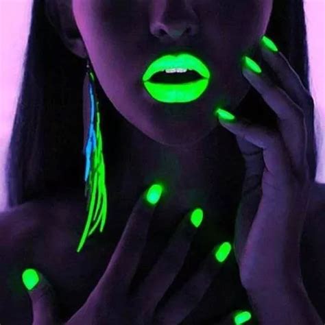 Lapiz Labial Fluo Neon Maquillaje Artistico Glow Cotillon X En Venta