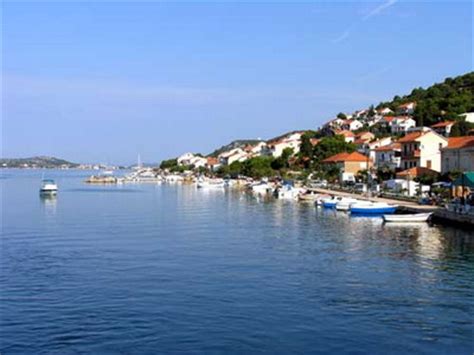 TISNO CROATIA TISNO HOTELS TISNO APARTMENTS TISNO ACCOMMODATION TISNO HOLIDAY RESORTS TISNO ...