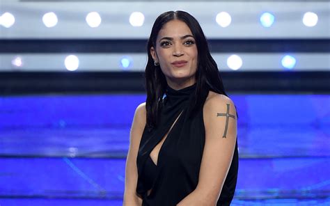 Sanremo 2023 Elodie Con Due Il Testo Della Canzone Sky Tg24