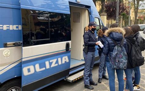 Alla Scuola Di Polizia Di Vibo Celebrata La Giornata Contro La Violenza