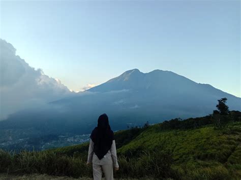 Bukit Mongkrang Karanganyar Lokasi Rute Dan Harga Tiket Yanacircle