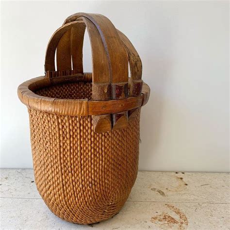 Exquisite Antique Chinese Willow And Elm Wood Grain Basket