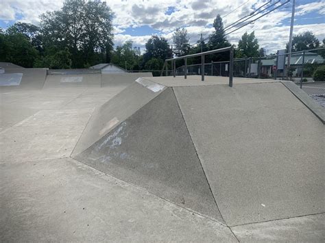 Shasta Lake City Skatepark Skatedex