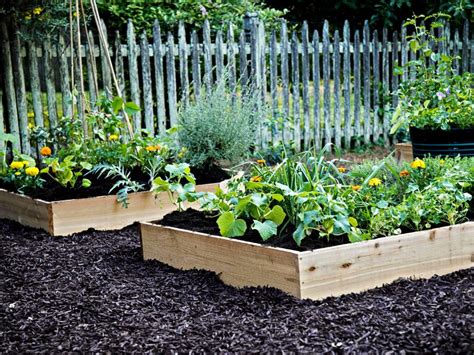 How To Fill Your Raised Garden Bed Hgtv