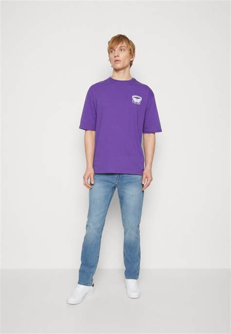 Yourturn Nostalgia Future Tee Unisex T Shirt Med Print Purple Syrenlila