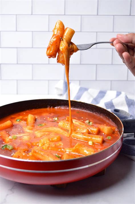 Cheese Tteokbokki - Jaja Bakes - jajabakes.com