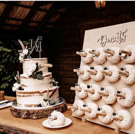 NAKED CAKES