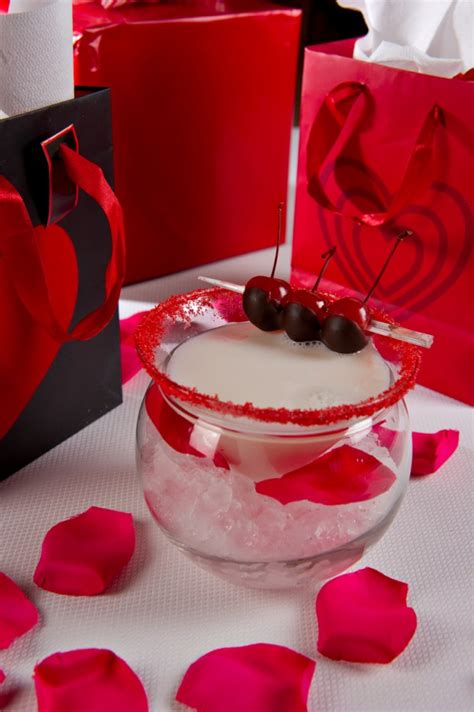 Romantic Cocktails For Valentines Day