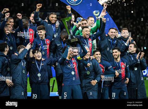 Paris France France 3rd Jan 2024 Psg Players Celebrate Their Victory With The Trophy During