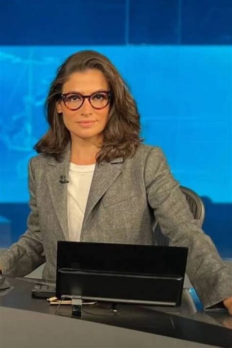 Ela é a definição do estilo lesbian chic né Variedades BCharts Fórum