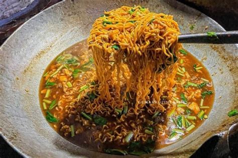 Resep Mie Nyemek Indomie Ala Warmindo Enak Bikin Nagih