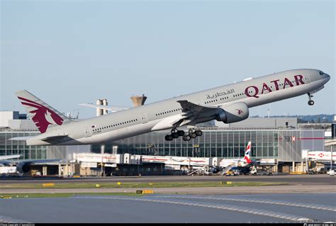 A7 BEX Qatar Airways Boeing 777 3DZER Photo By SunnyZUUU ID 1528161